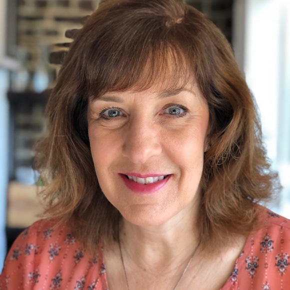 Meet your Posher, Wanda - Picture 1 of 2